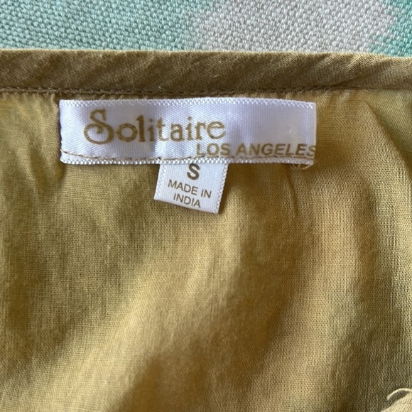 Solitaire Los Angeles Floral Embroidered & Smocked Detail Ombre Sleeveless Top - Picture 6 of 9